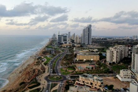 לב המטרופולין בנתניה